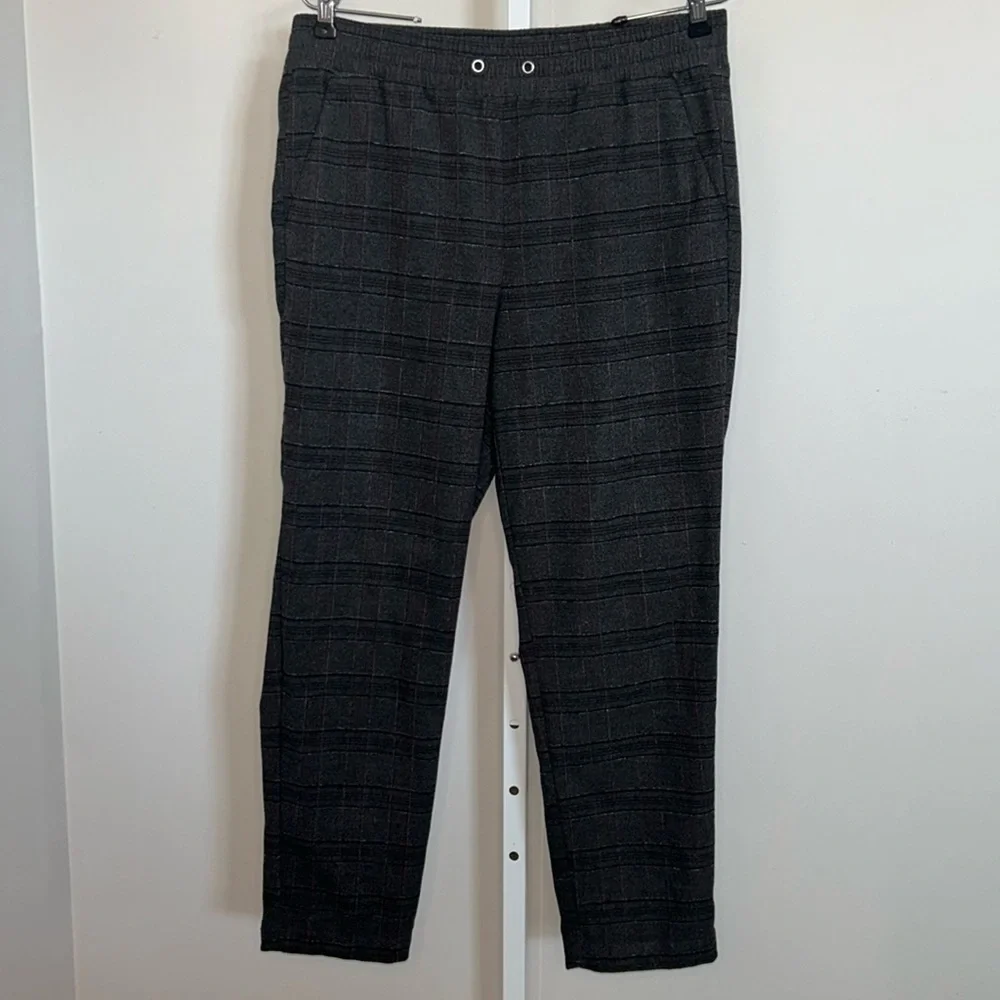 LOFT Grey Plaid Pants Size Medium